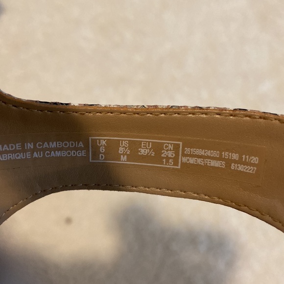 Clark’s brand platform sandal - women’s size 8.5 - Picture 6 of 6